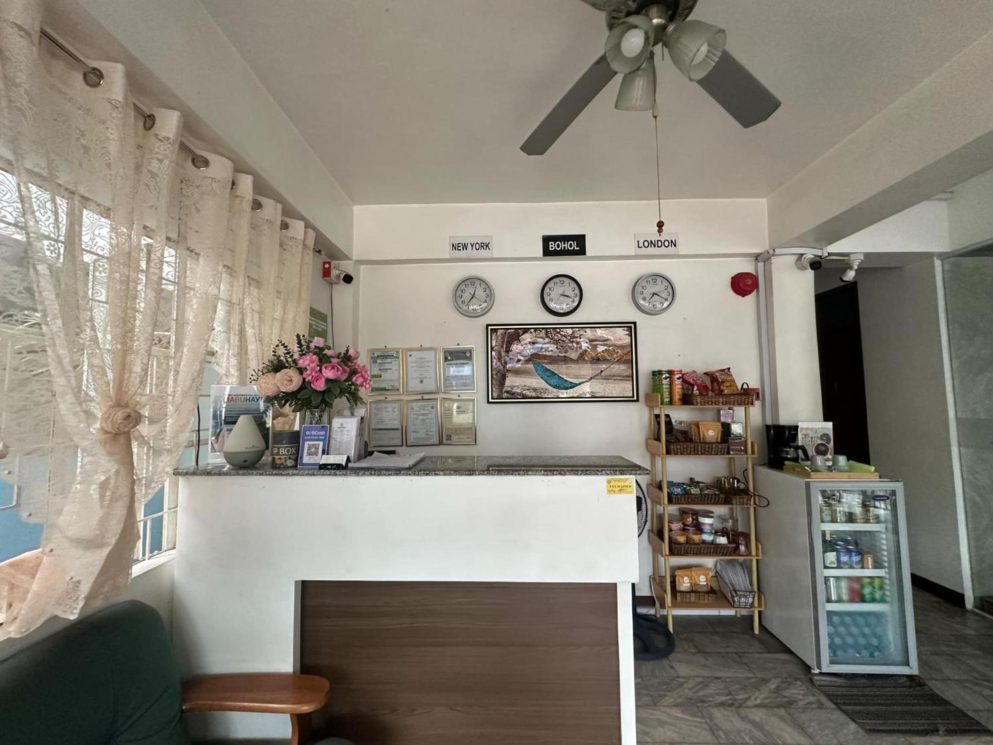 Brielles Travellers Inn Tagbilaran Eksteriør bilde